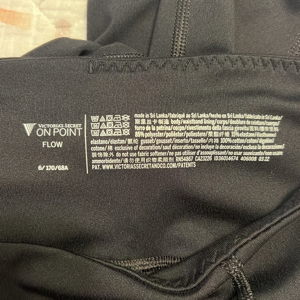 Victoria’s Secret ON POINT FLOW Size 6/170/68A. Black, Side pockets, GUC - Picture 5 of 6